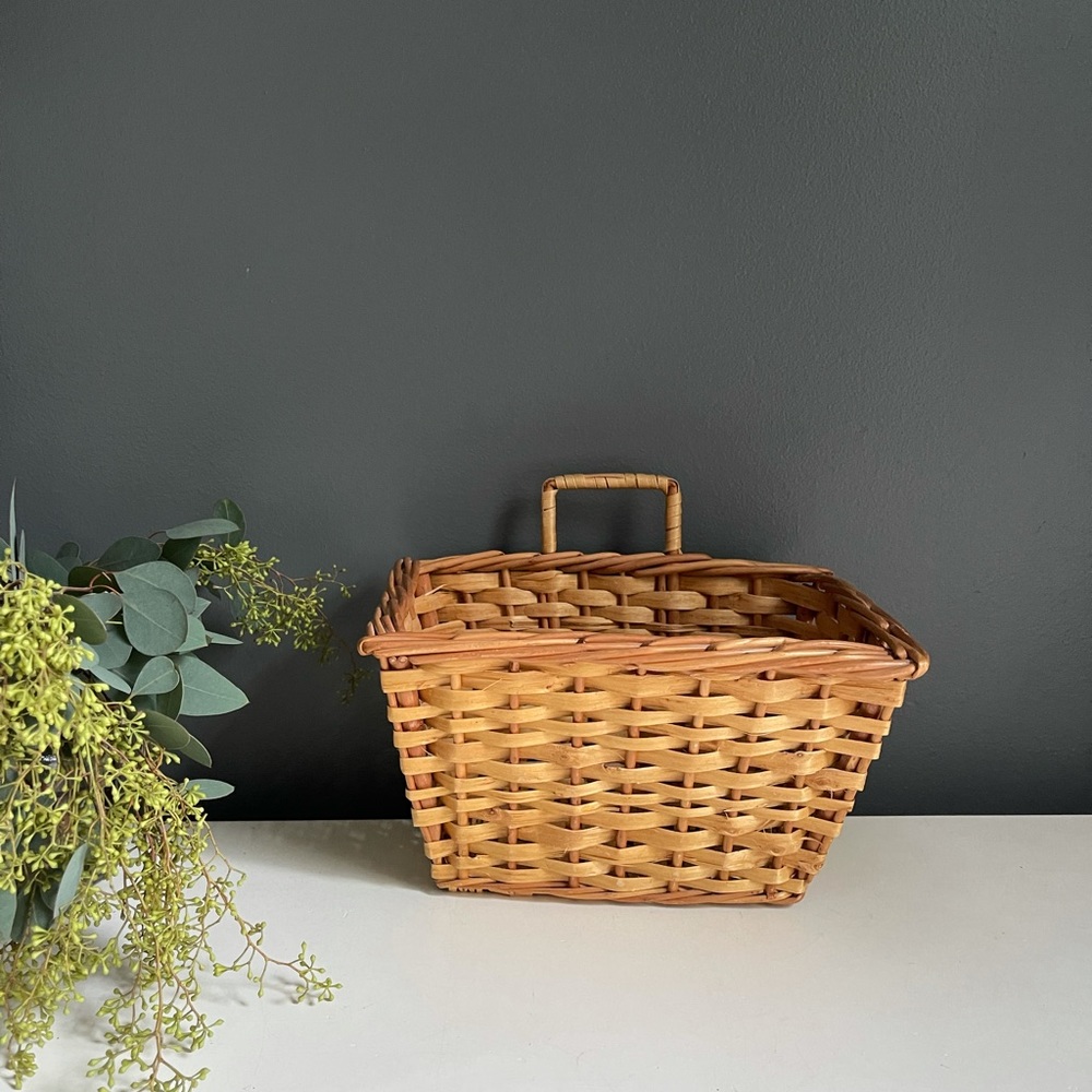 Hanging basket